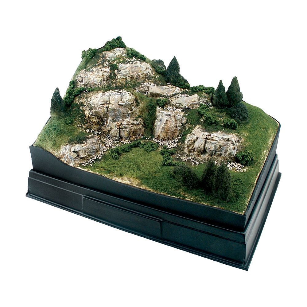 Bachmann Europe plc Mountain Diorama Kit
